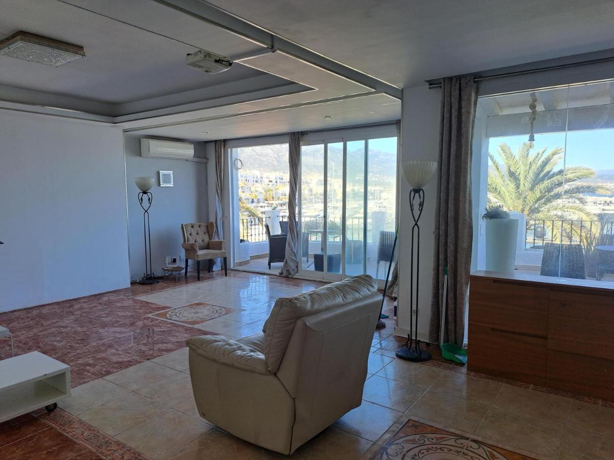 Private Suites In Huge Penthouse 1St Line Puerto Banus, Incredible Views, Jacuzzis 마르베야 외부 사진