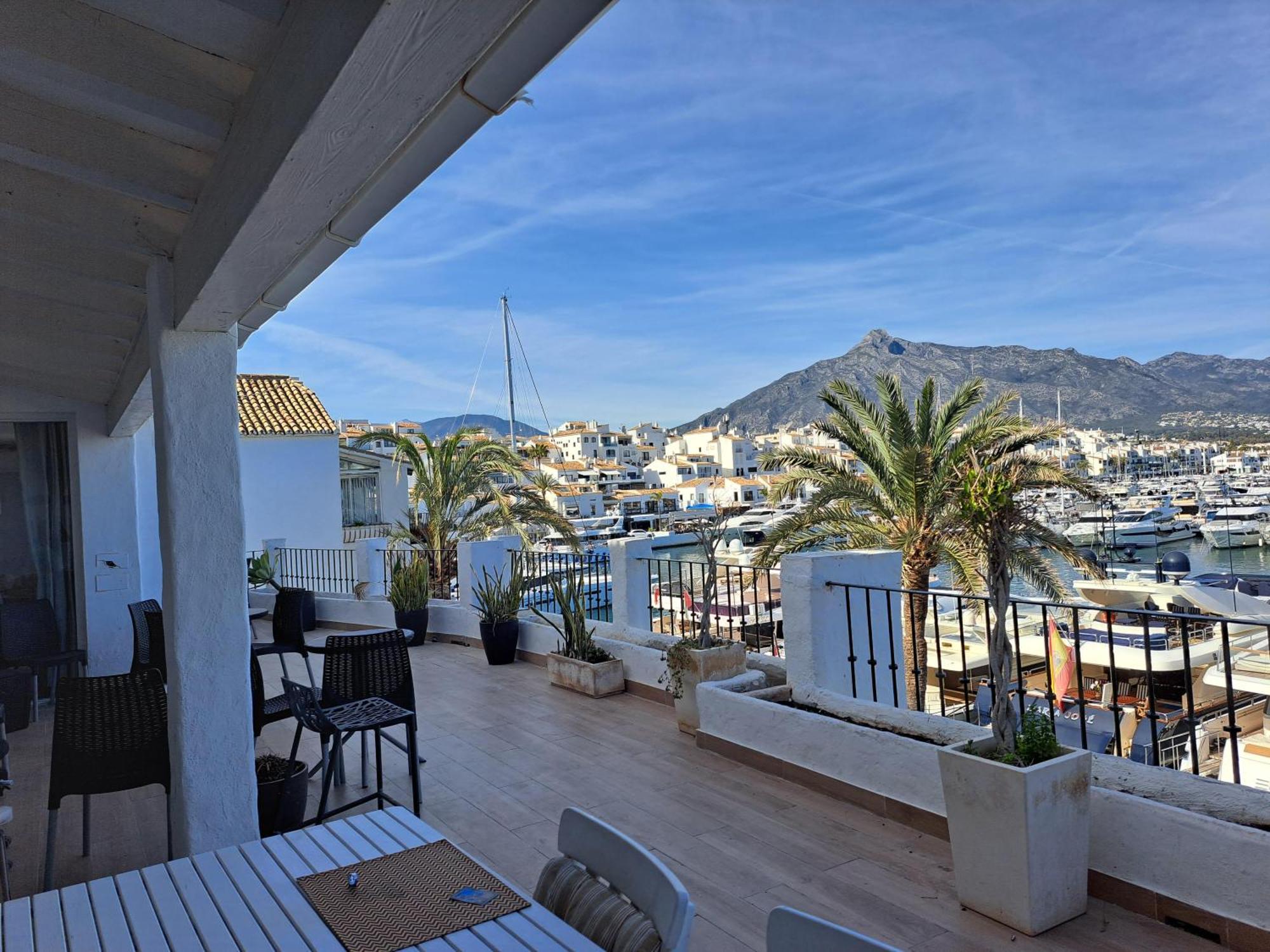 Private Suites In Huge Penthouse 1St Line Puerto Banus, Incredible Views, Jacuzzis 마르베야 외부 사진